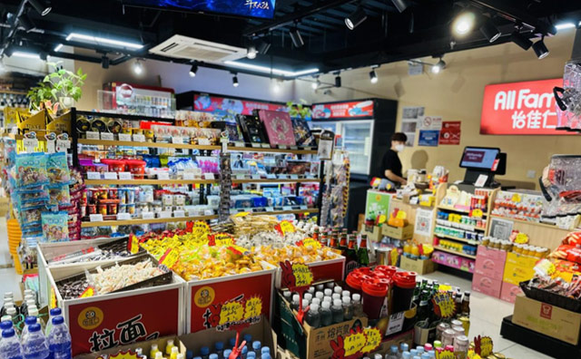 讓零食店加盟商無(wú)后顧之憂，怡佳仁品牌實(shí)力支撐