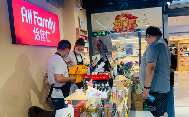 怡佳仁：春天來了，零食店加盟市場復(fù)蘇回暖！