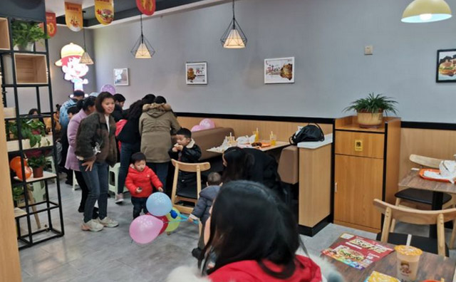 2022加開一家漢堡店怎么樣？快樂星漢堡建議趕快行動(dòng)！
