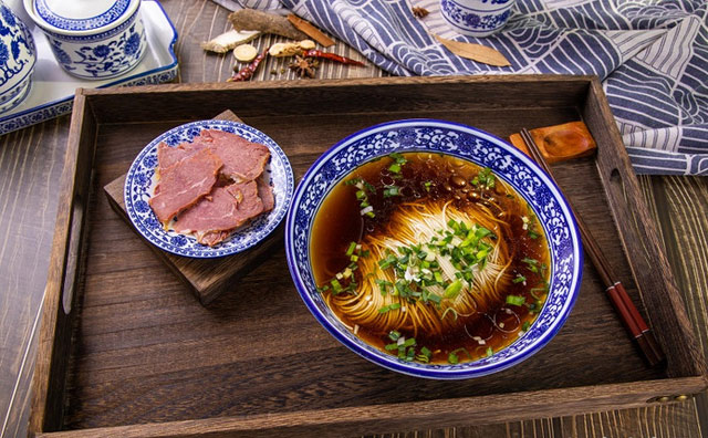 95后創(chuàng)業(yè)大軍涌入餐飲行業(yè)，外賣或成新選擇