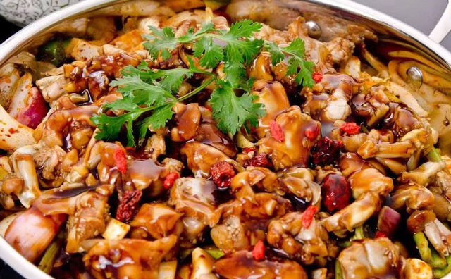 餐飲行業(yè)中，牛蛙品牌加盟已是趨勢