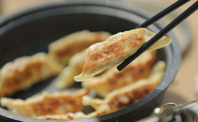 開一個(gè)鍋貼店要多少錢，加盟怎么樣