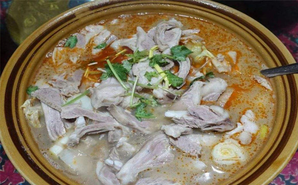 羊雜湯一碗多大利潤(rùn)，賣羊湯可以一個(gè)人干嗎?
