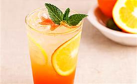 果汁飲品店加盟掙錢嗎？一杯西瓜汁利潤多少？